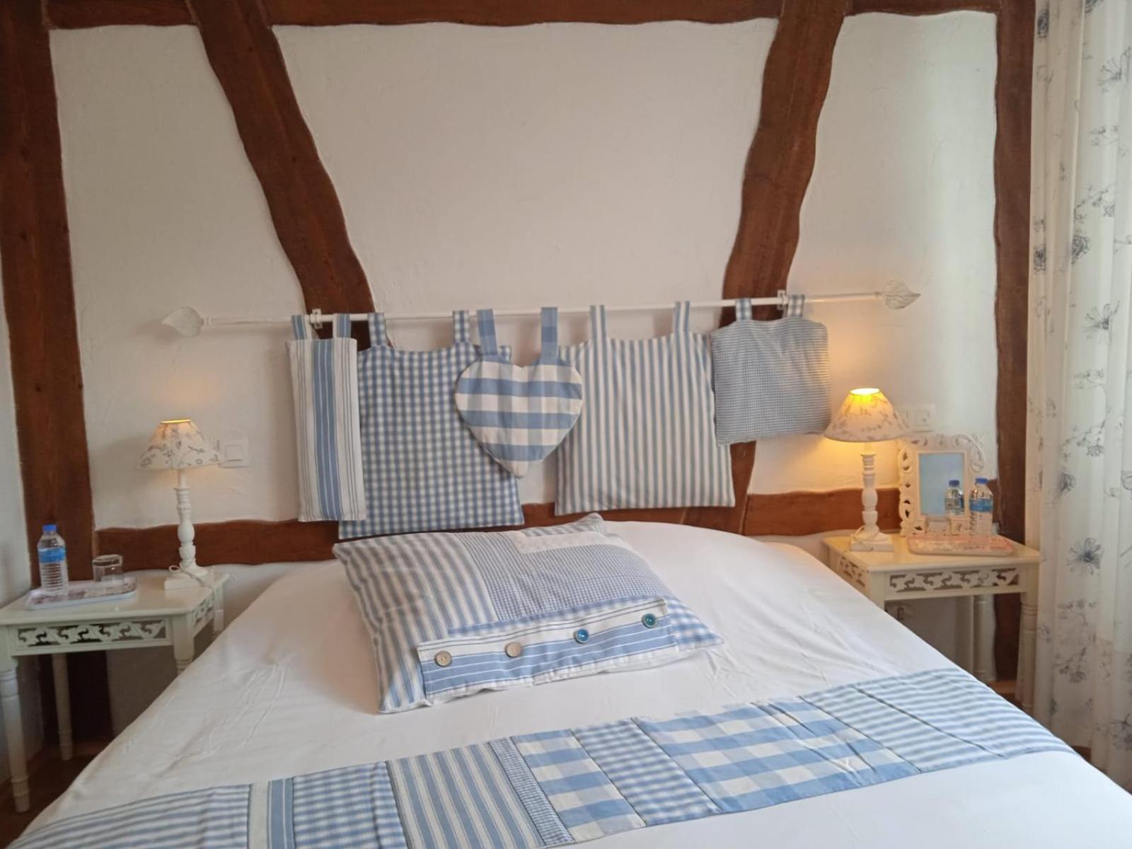 Appartements & Chambres Les Loges Du Capucin Kaysersberg-Vignoble Værelse billede